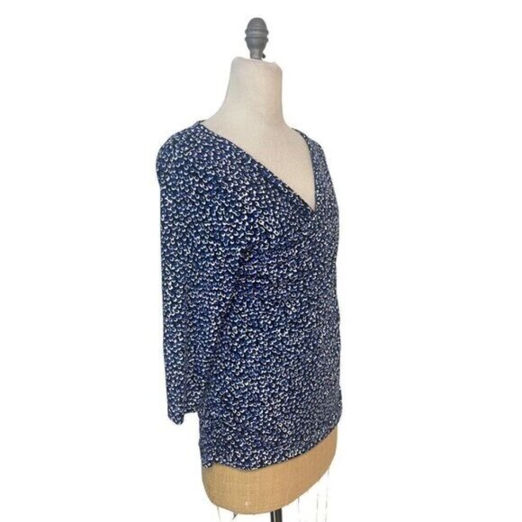 Vince Camuto Blue Black Print Stretch Top Large - Picture 2 of 4